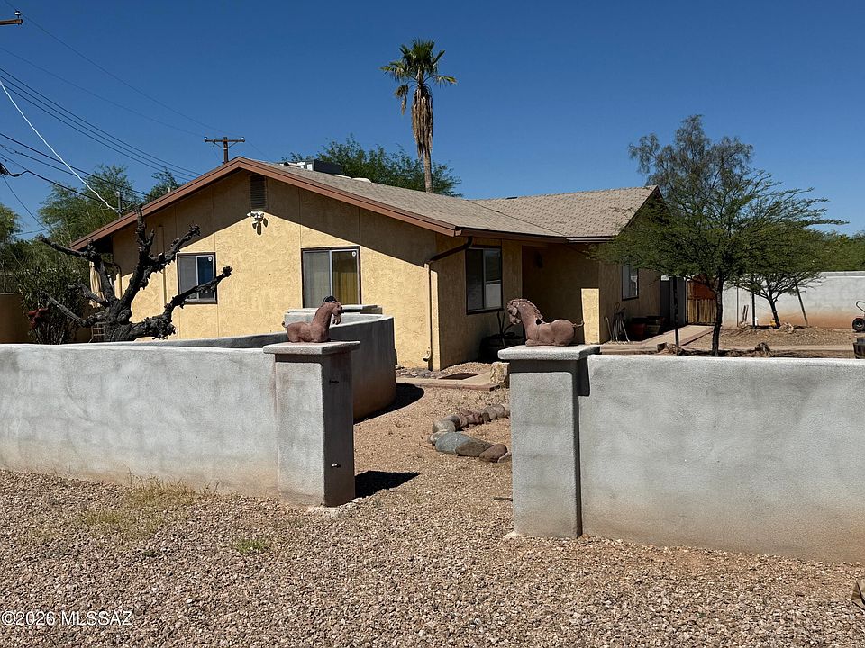 1st image of 4086 E Montecito St