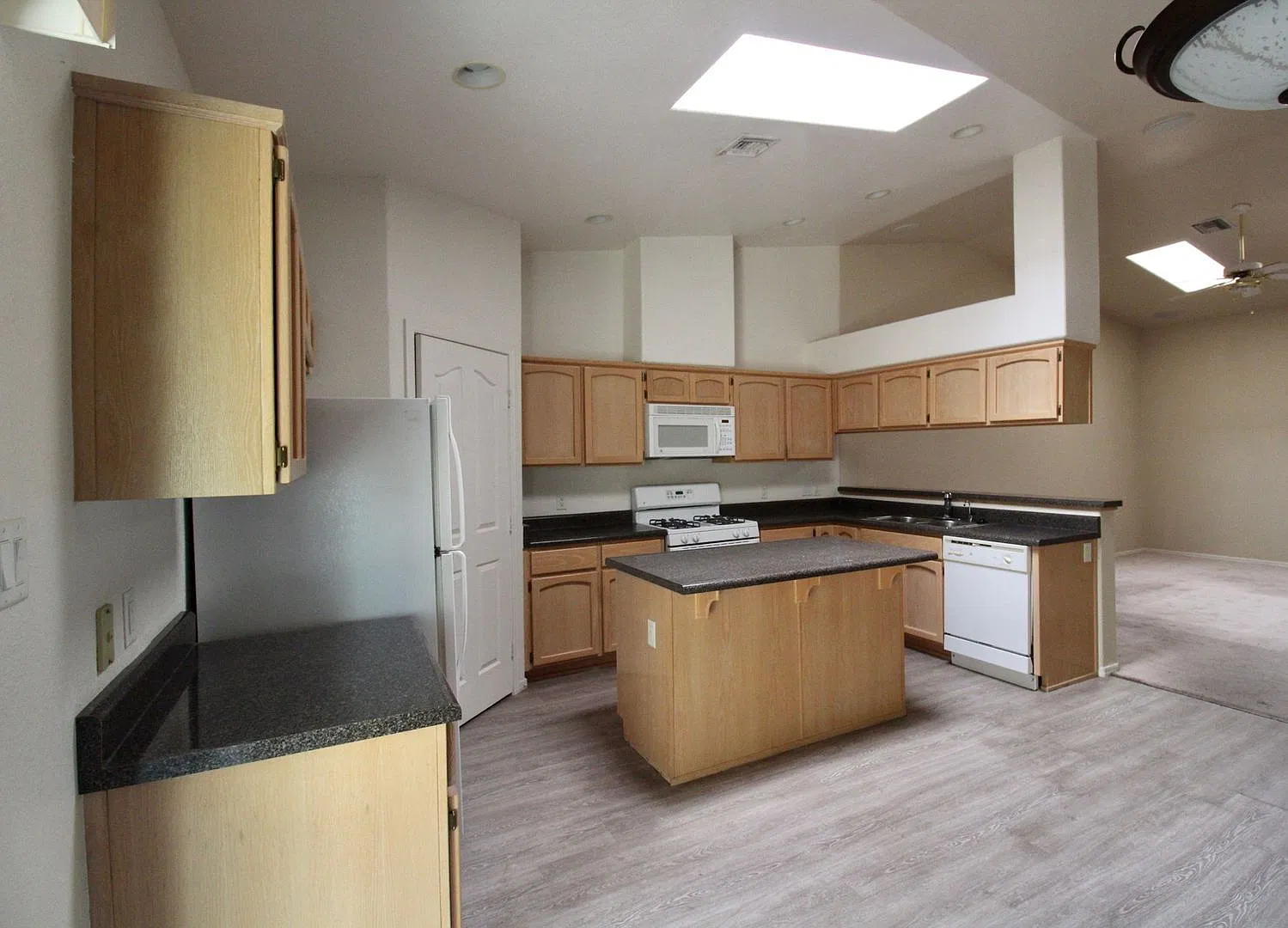 Yuma Meadows Condo 10683 E 34th Pl — Photo 4