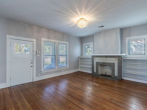 2nd image of 609 Herring Ave