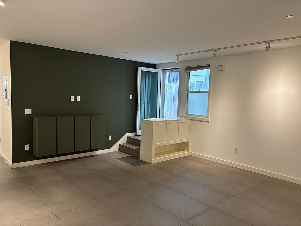 1st image of 941 Page St #4