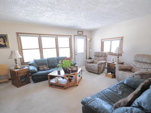 4th image of 6990 Hiatt Dr