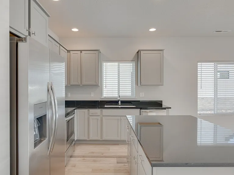 327 S Riggs Spring Ave — Photo 9