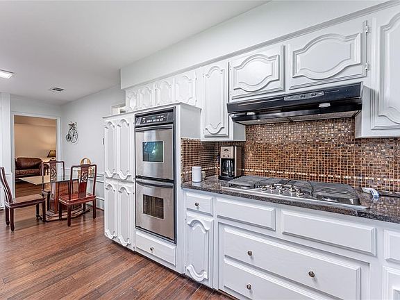 5th image of 10119 Apple Creek Dr