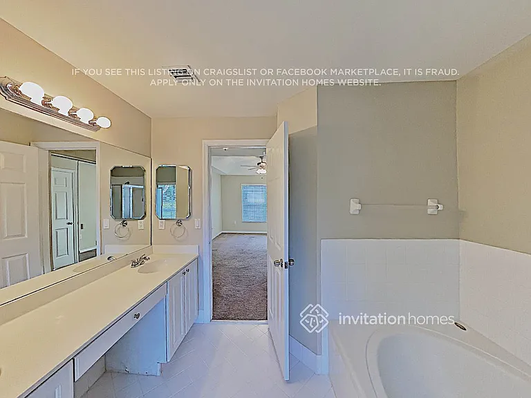 10698 SW 20th Ct — Photo 15
