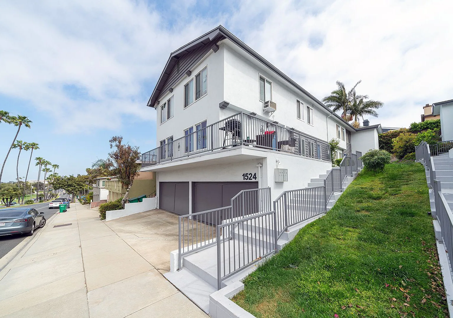Manhattan Beach Boulevard — Photo 2