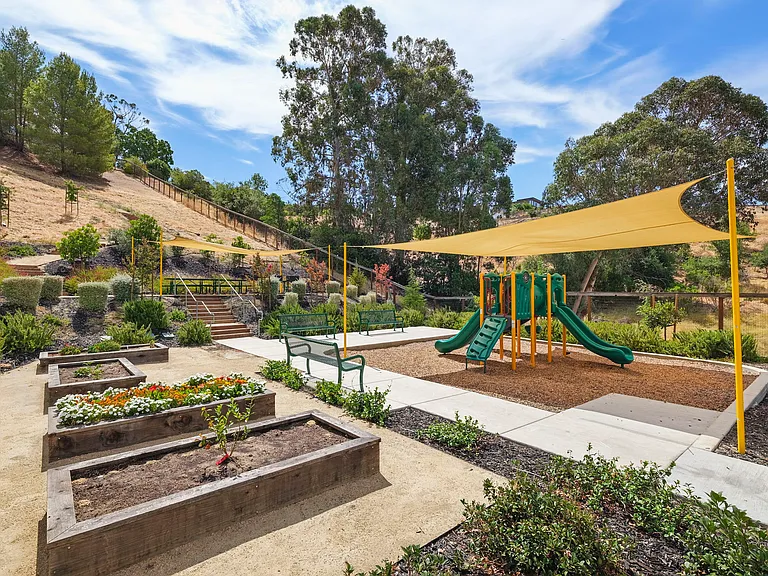 296 Laurel Knoll Dr — Photo 23