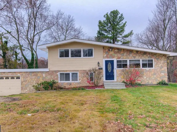 4103 Ivanhoe Ln, Alexandria, VA 22310