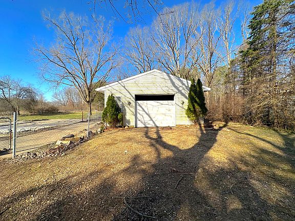 3rd image of 10755 1st St
