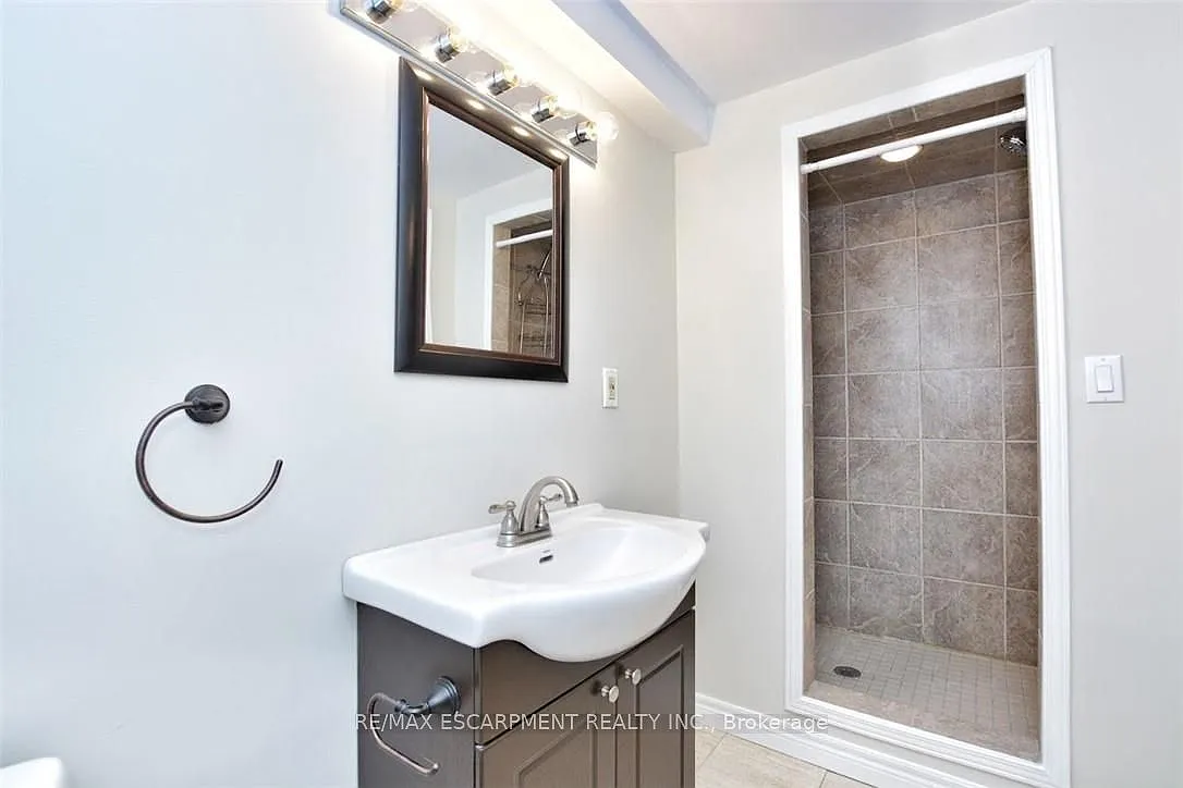 2 bed, $1,795 — Photo 4