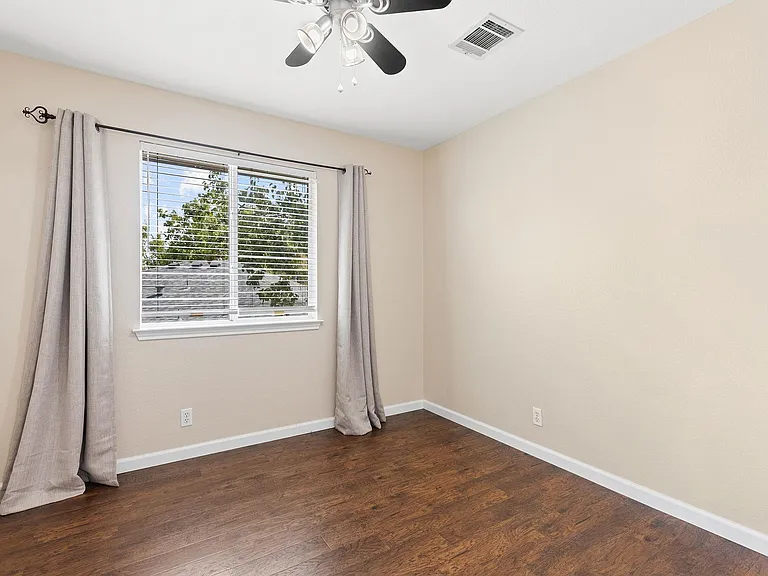 16802 Bailey Jean Dr — Photo 30