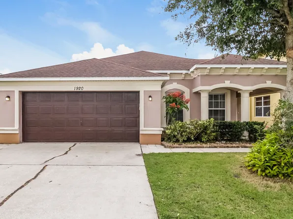 1920 Strathmore Cir, Mount Dora, FL 32757