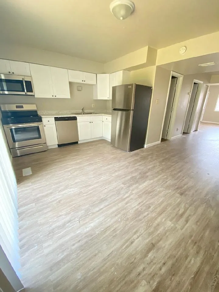 2 bed, 1.5 bath, 1200 sqft, $1,425 — Photo 1