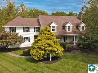 1997 W Point Dr, Bethlehem, PA 18015