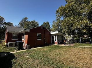 1010 Summit St, Bloomington, IL 61701