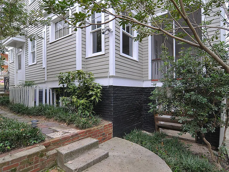 1012 1/2 Laurens St — Photo 2