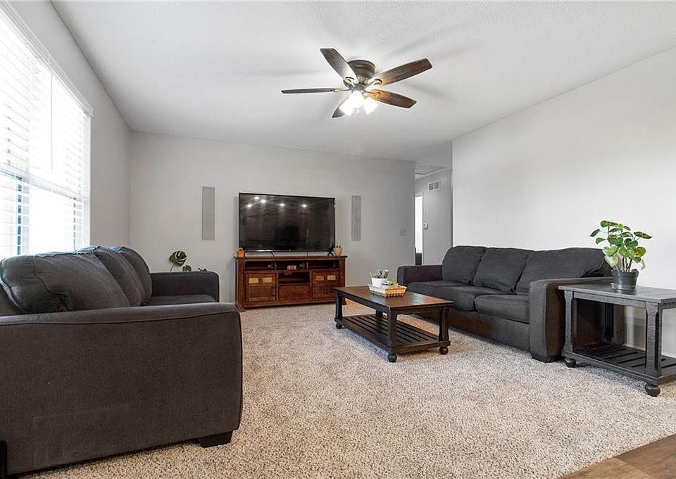 704 Hidden Meadows Ct Paola, KS, 66071 Apartments for Rent Zillow