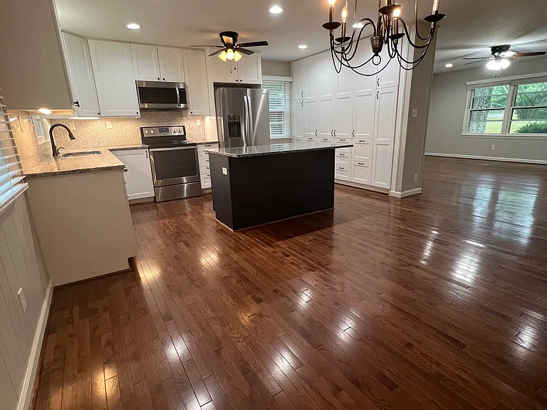 509 Maverick Rd — Photo 4