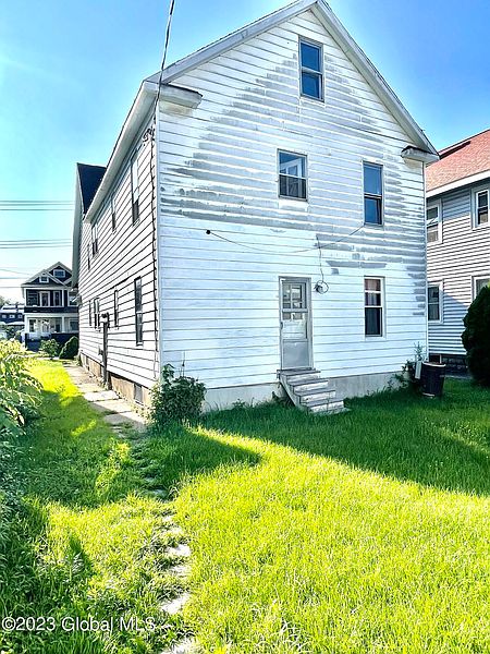 5th image of 866 Dean Street