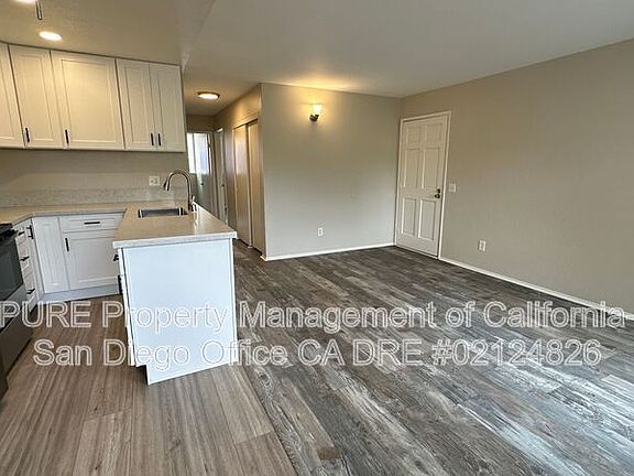 2nd image of 959 Vine St Unit 7