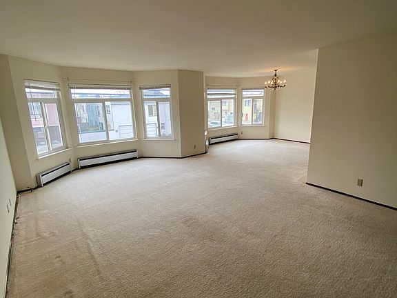 2nd image of 4238 Irving St #2