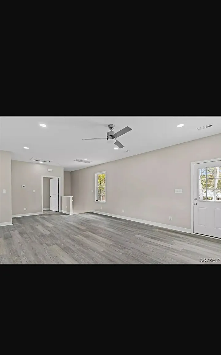 3 bed, 1200 sqft, $2,200 — Photo 3