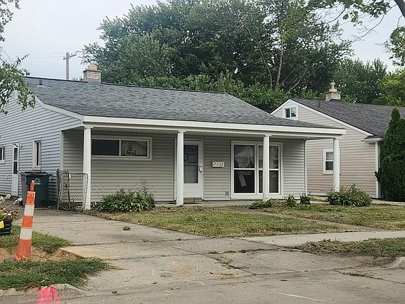 3rd image of 23122 Crossley Ave
