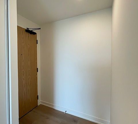 4th image of 33 Erie Ave #908