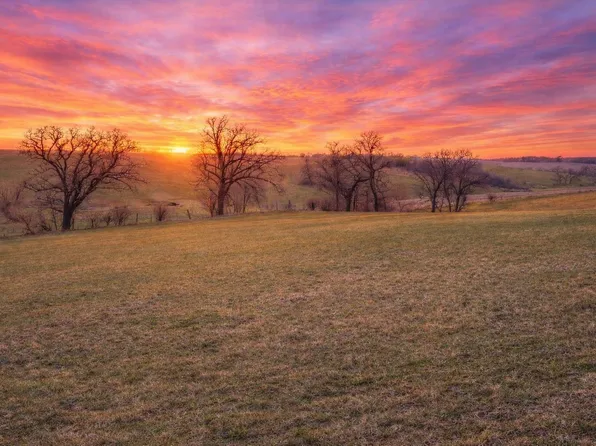 1774 Peppy Place Rd, Decorah, IA 52101