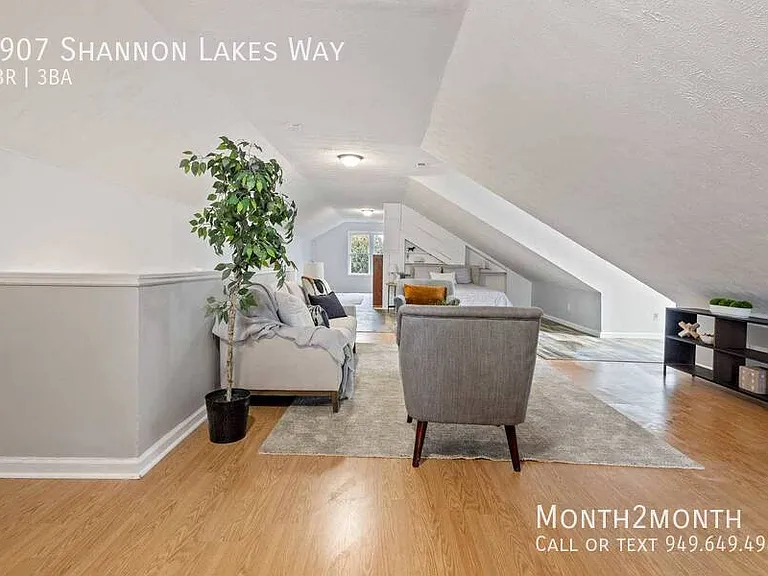 7907 Shannon Lakes Way — Photo 24