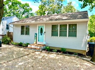 1970 South St, Toms River, NJ 08753