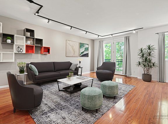 3rd image of 2207 S Crambourne Way #4-2