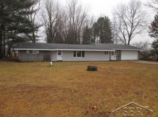 10729 Sarle Rd, Freeland, MI 48623