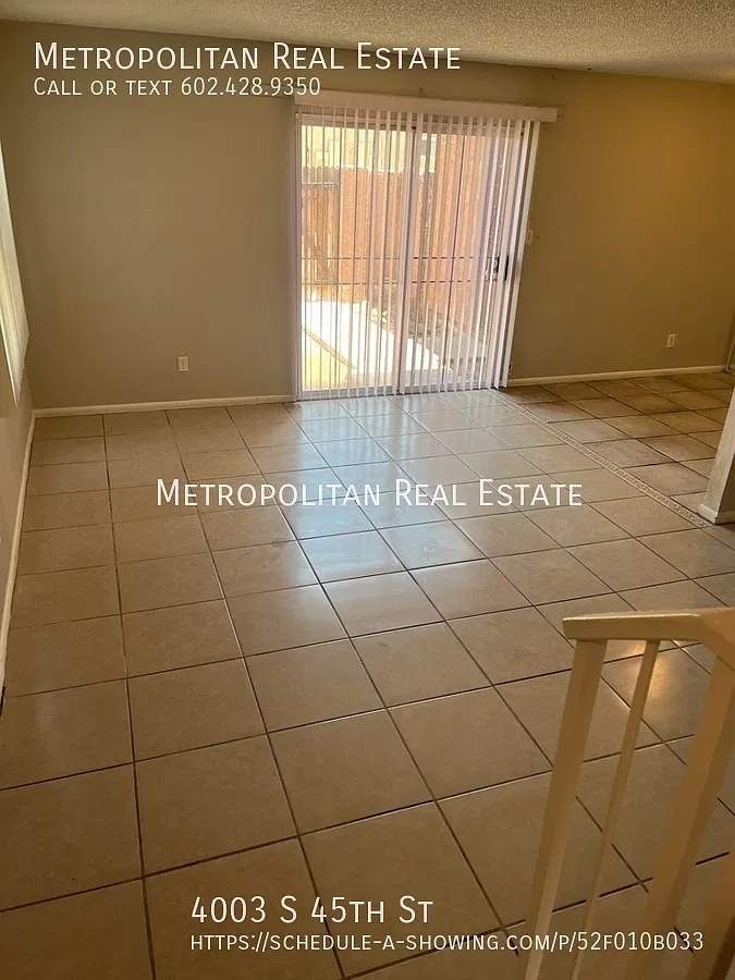 3 bed, 1.5 bath, 1008 sqft, $1,195 — Photo 3