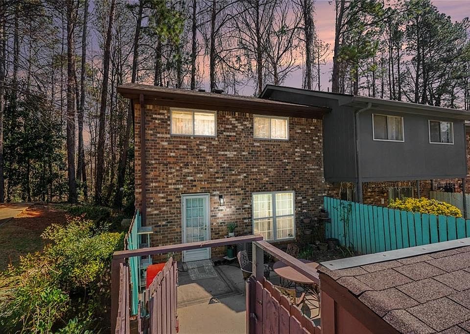 1st image of 697 Garden Walk Dr