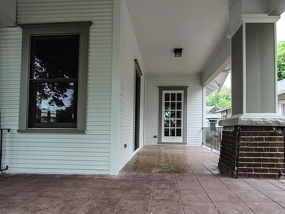 3rd image of 1521 S Yorktown Ave
