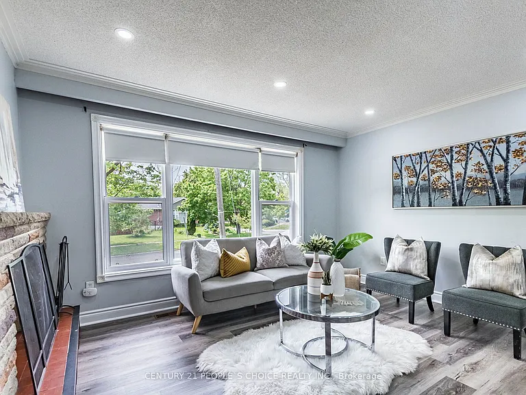 39 Meadowland Dr — Photo 6