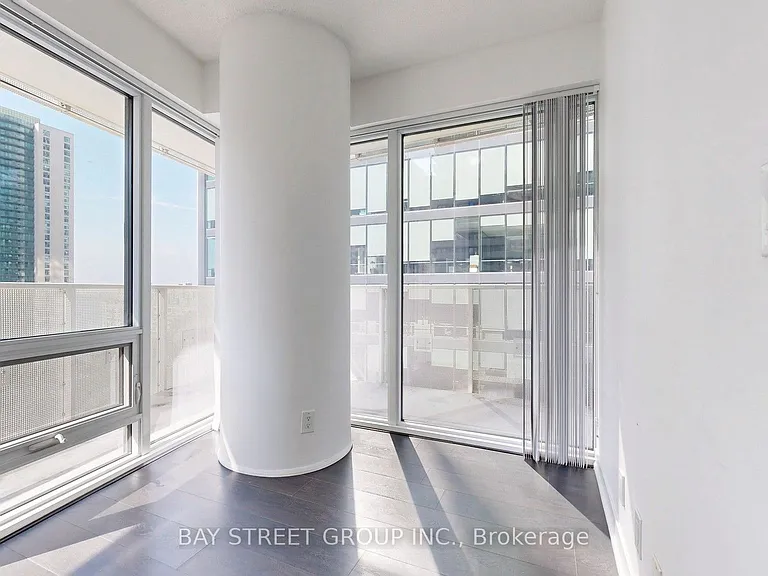 100 Harbour St #1210 — Photo 11
