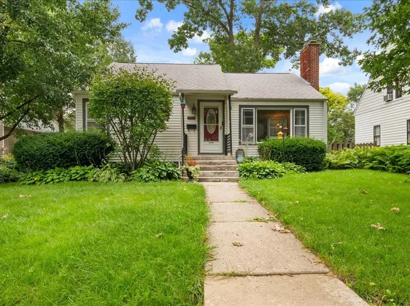 523 Bellview Ave, West Chicago, IL 60185