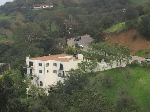 3300 Coldwater Canyon Ave, Studio City, CA 91604