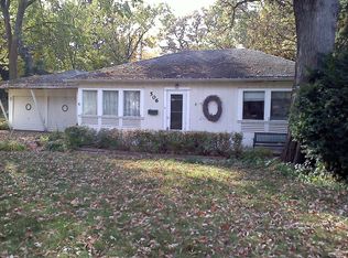 506 Woodward Ave, Geneva, IL 60134
