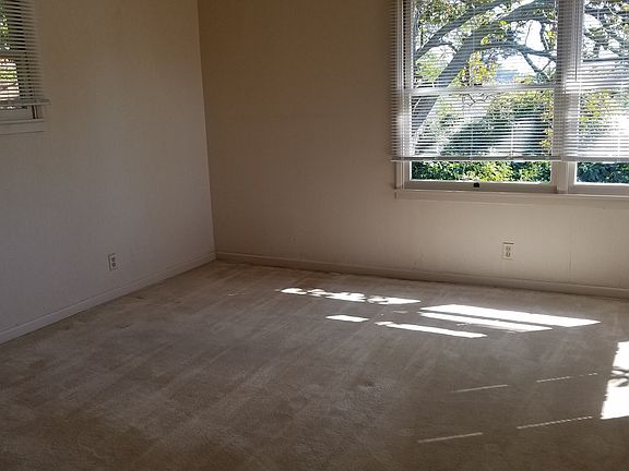 4th image of 2053 Hays St