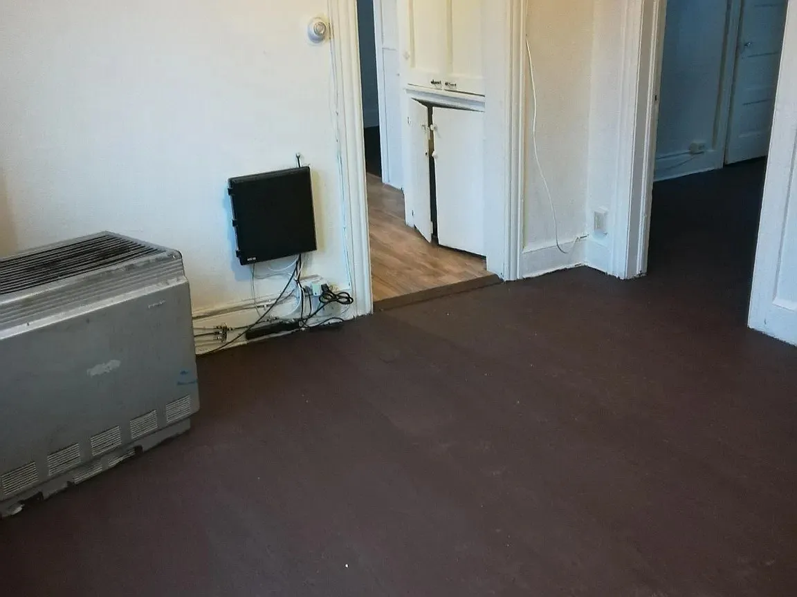 3 bed, $2,200 — Photo 4