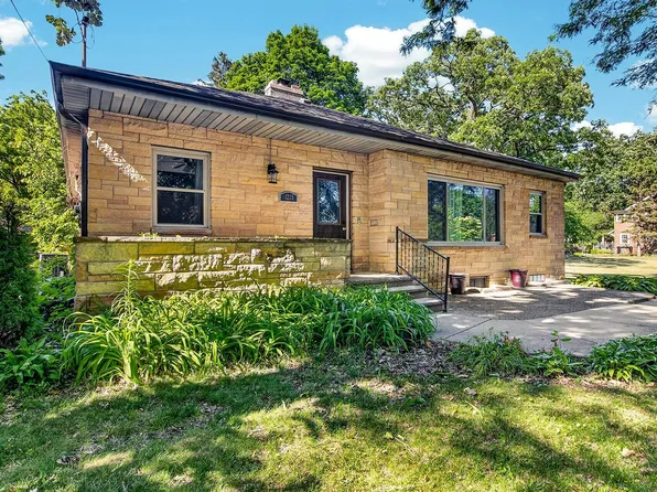 1215 Chapin St, Beloit, WI 53511
