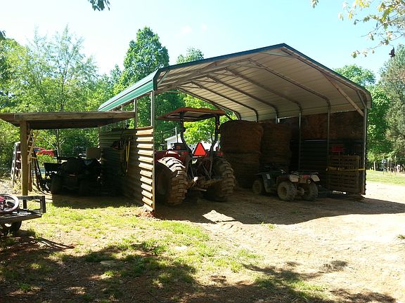 HAY SHELTER & LEAN TO