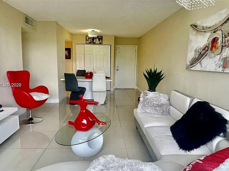 8850 Fontainebleau Blvd #401 — Photo 10