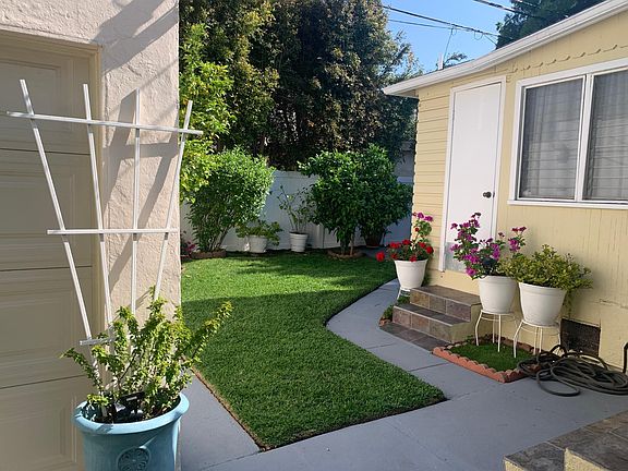 4th image of 8730 Rosewood Ave #3