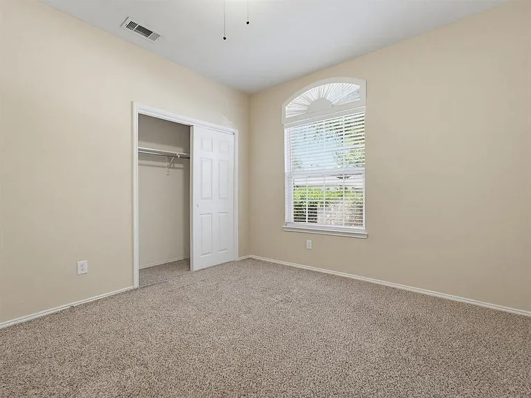 4105 Capstone Dr — Photo 31
