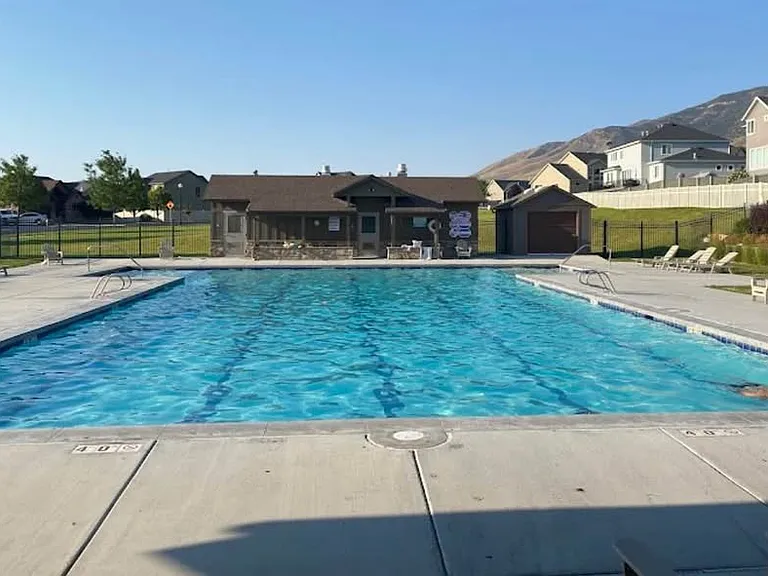 301 W Birch Dr #1 — Photo 23
