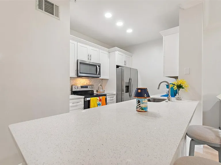 516 Water St #1 — Photo 5