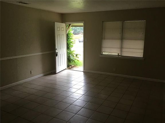 3rd image of 1321 Bryan Dr